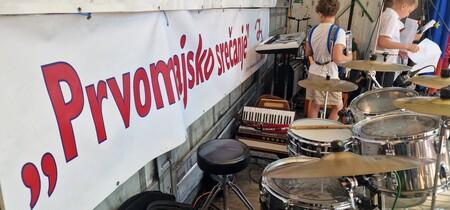 42 prvomajsko srecanje na Debencu, foto Lapego (1)